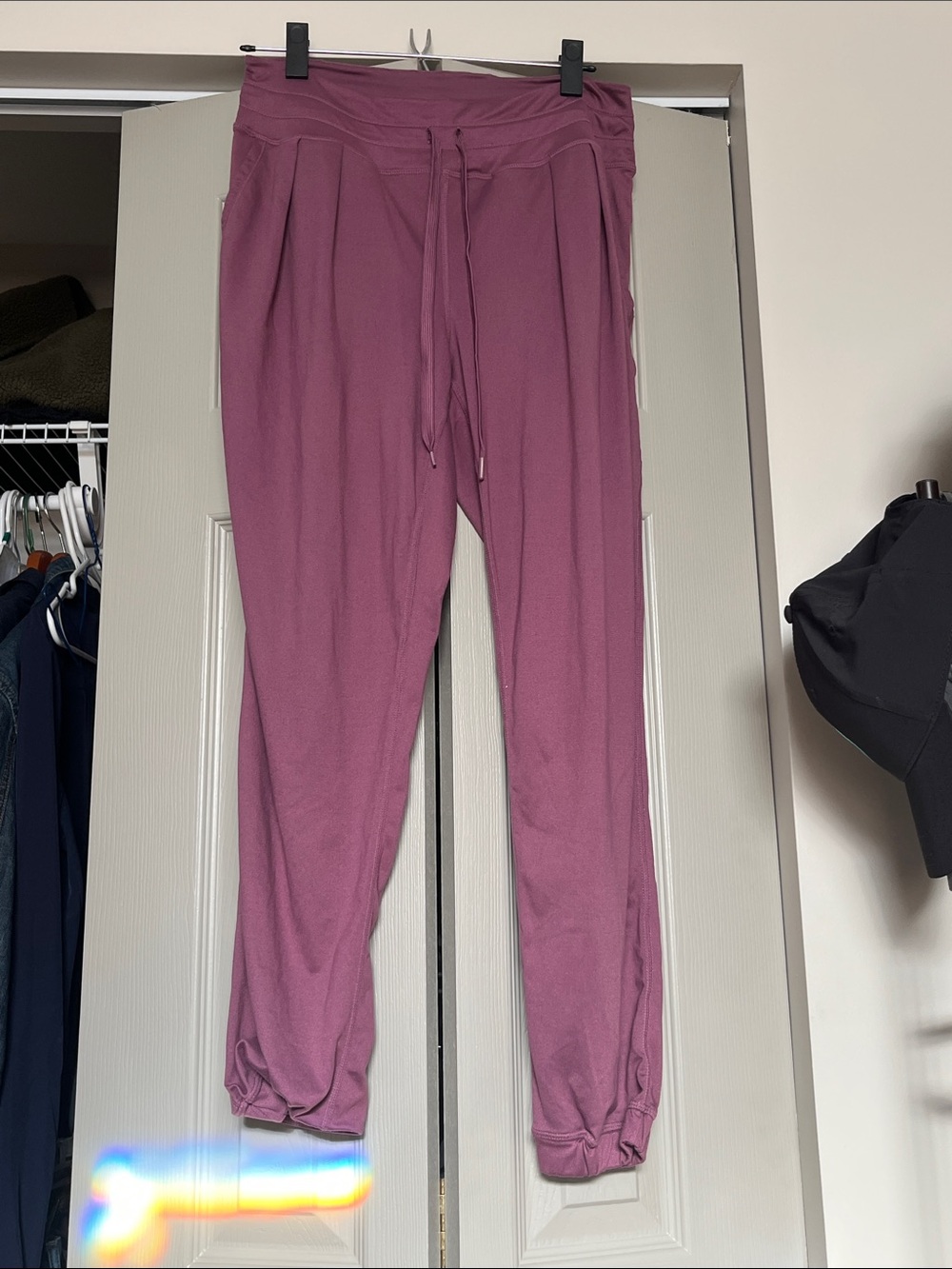 7/$20 Women’s Drawstring Jogger Pants in Dusty Rose/ Purple